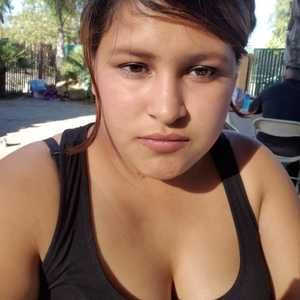 Meet your Posher, Leticia